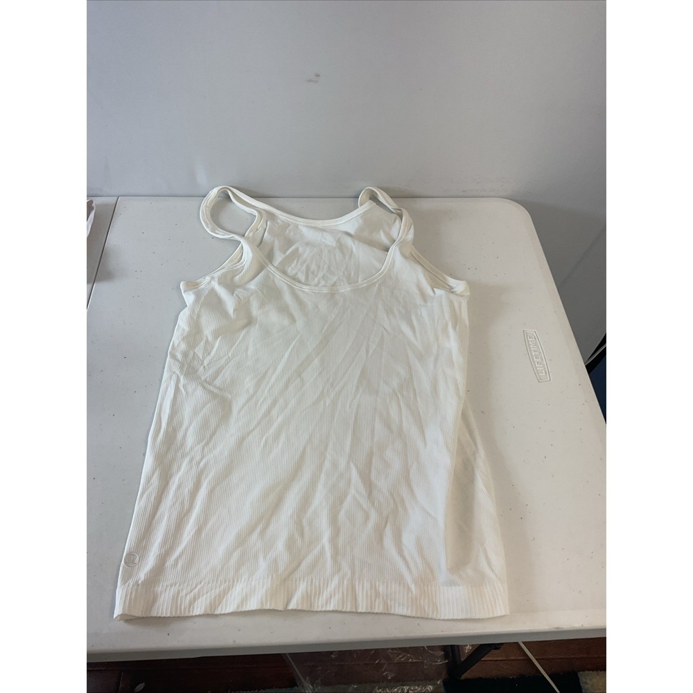 lululemon size 8  T LOT  4 Pieces, white skort, maroon hotty hot, tanks - Picture 5 of 16